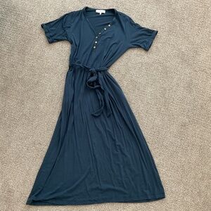 Merrick White Anywhere Dress, size medium, slate blue color